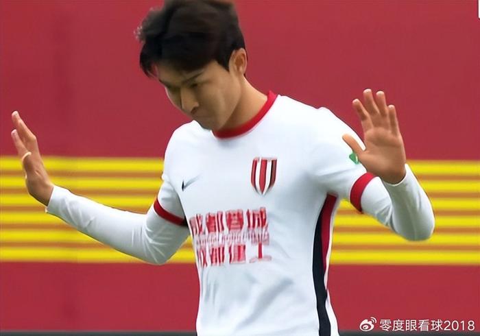 包含VAR判罚再引争议，皇马对阵那不勒斯裁判判点引发巨大争议的词条