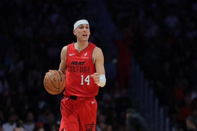 老鹰绝杀时刻，官方宣布新规点燃赛场，热火迎来胜利！