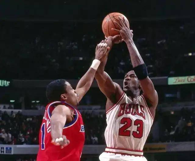  公牛经典比赛录像 