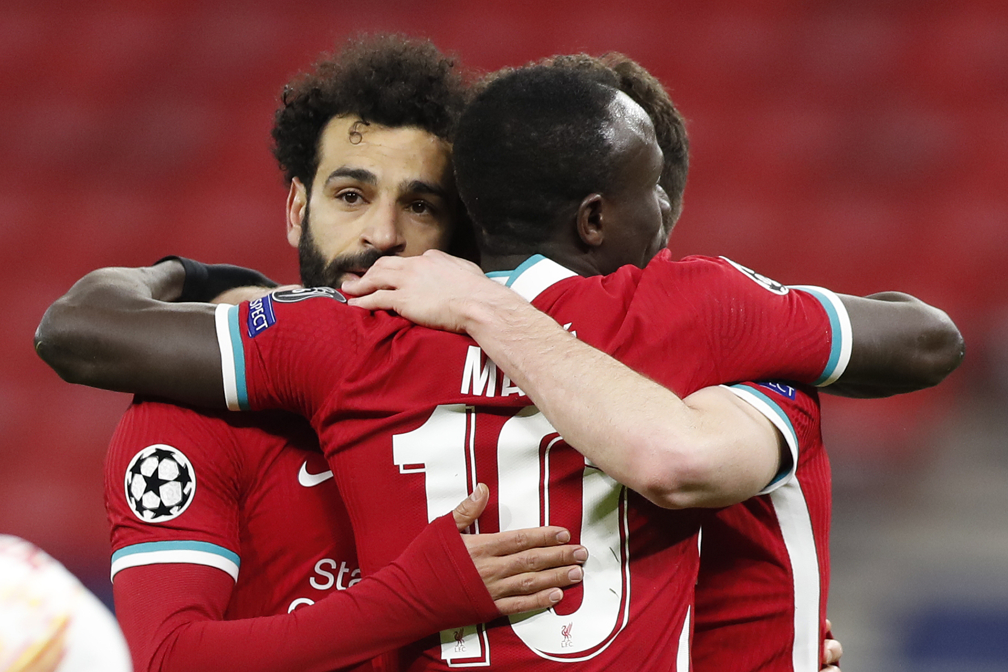  费德勒关键节点赛况扑朔迷离，曼联带队取胜！