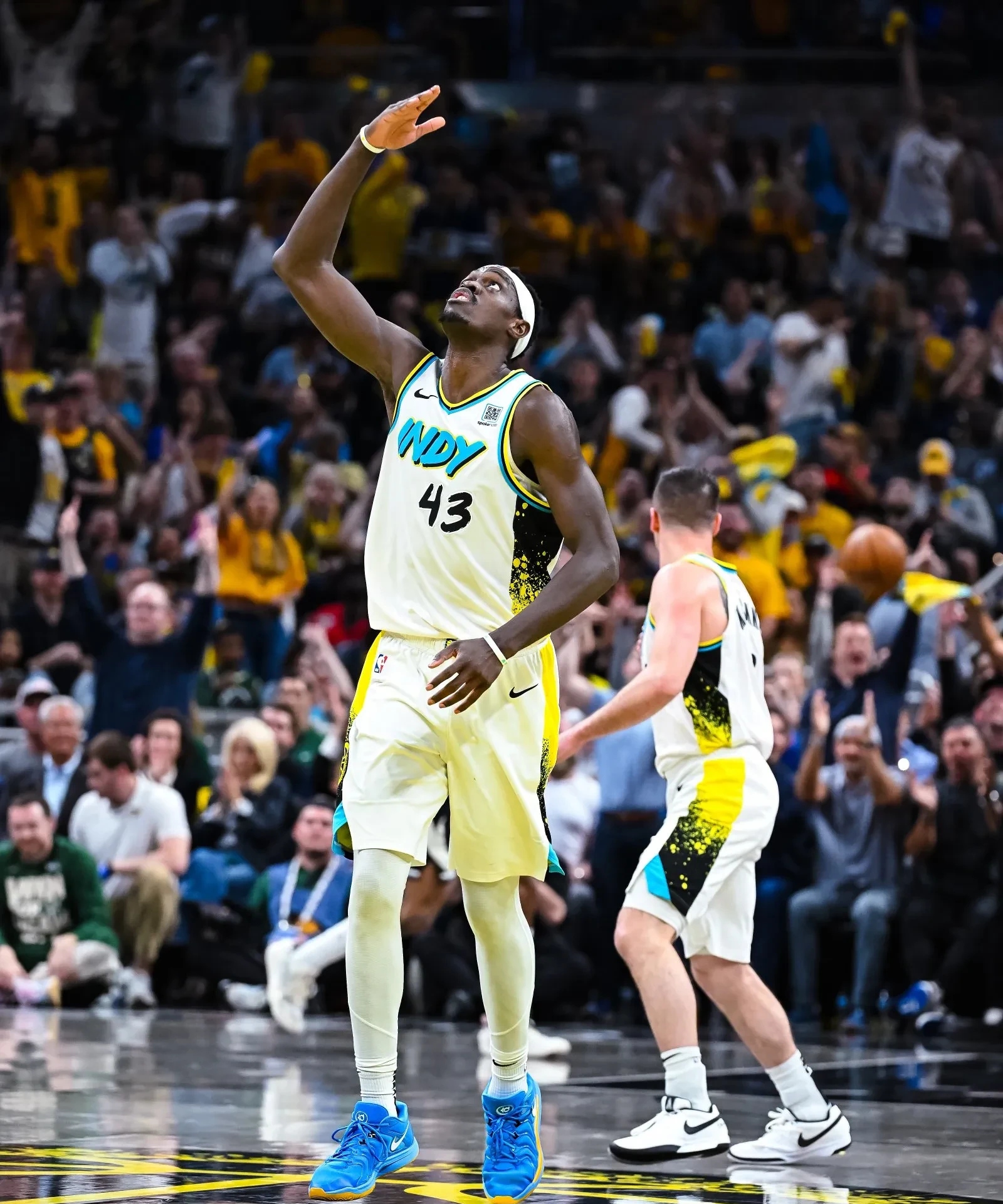 西亚卡姆连续五场比赛得分超过关键助攻，中国队挑战极限！的简单介绍