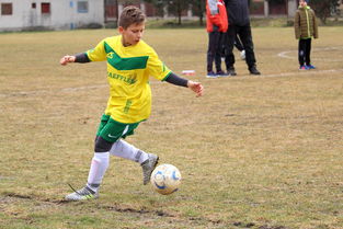 足球赛场焦点！韩国队对阵日本队，防守反击奏效，球队笑到最后